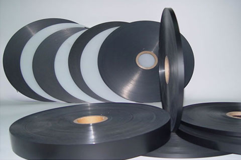 Plastic-roll-cutting-and-scoring-services