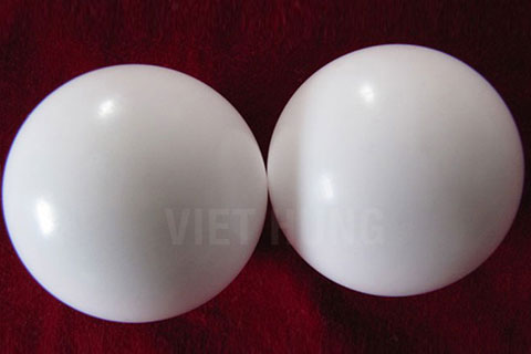 plastic-balls
