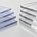Các tấm nhựa Polycarbonate và PMMA Acrylic đùn ép chất lượng cao xếp pallet tại nhà máy Việt Hưng sẵn sàng gia công biển hiệu ngoài trời.